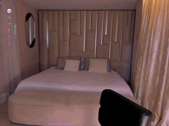 BellaClark webcam