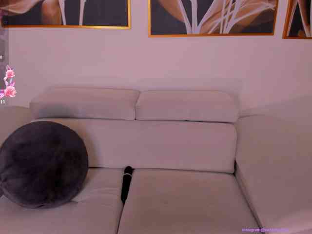 BellaClark webcam