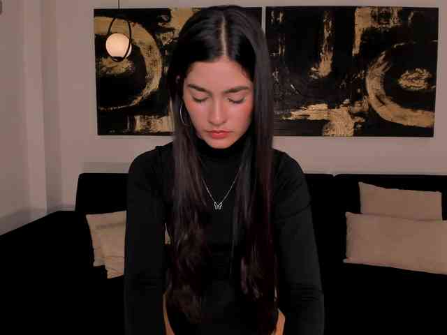 BellaClark webcam