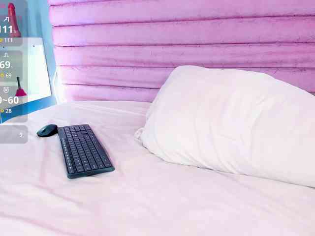 MadyMiller webcam
