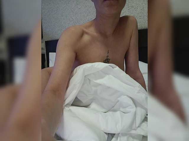 Natdance's BongaCams show and profile