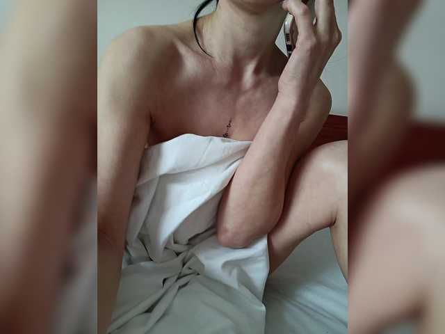 Natdance's BongaCams show and profile