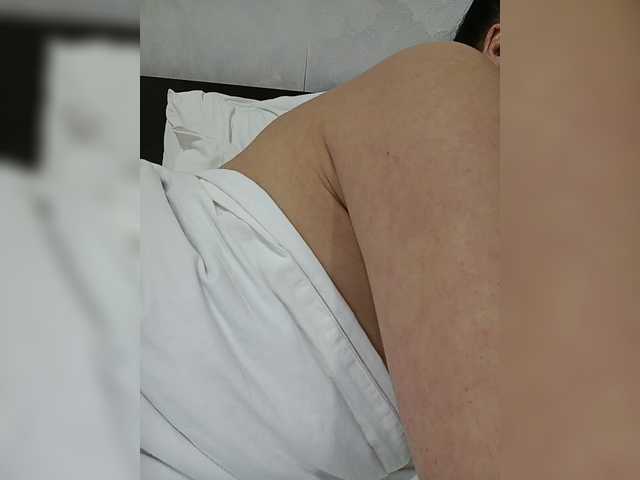 Natdance's BongaCams show and profile