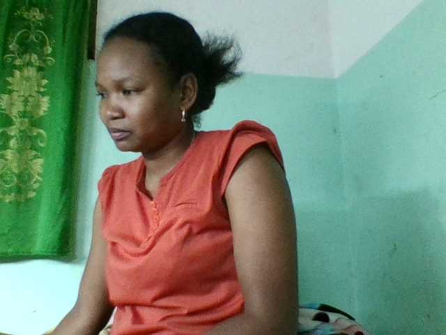 Olga34 vous attend pour discuter, flirter et plus sur bongacams
