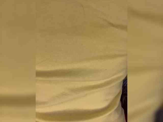 Milkkksheik-981 webcam