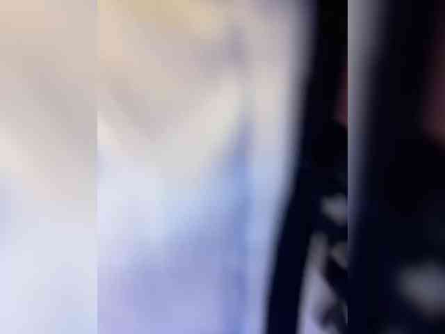 Milkkksheik-981 webcam