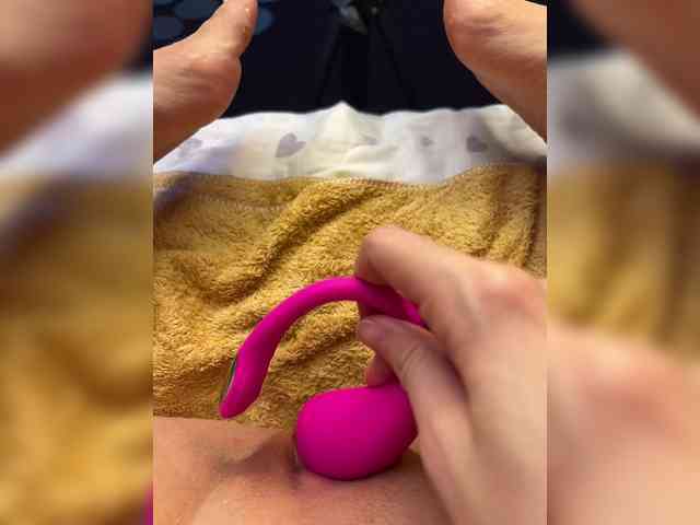 Milkkksheik-981 webcam