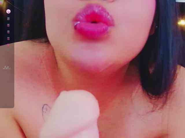 playfulcurvy webcam