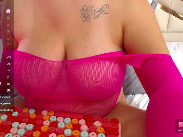 playfulcurvy webcam