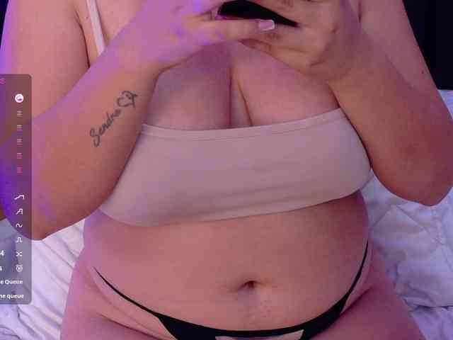 playfulcurvy webcam