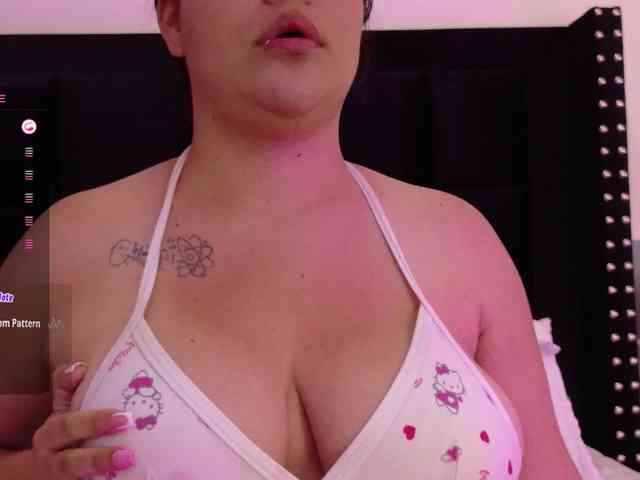 playfulcurvy webcam