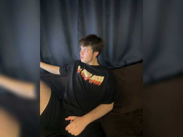 Pickmegirls's Thumb Image