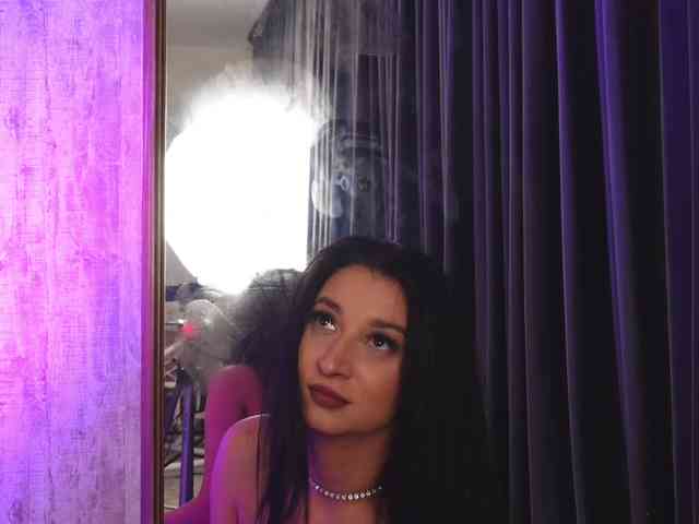 NoraCarter webcam