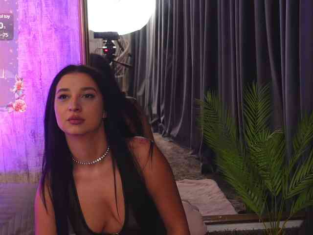 NoraCarter webcam
