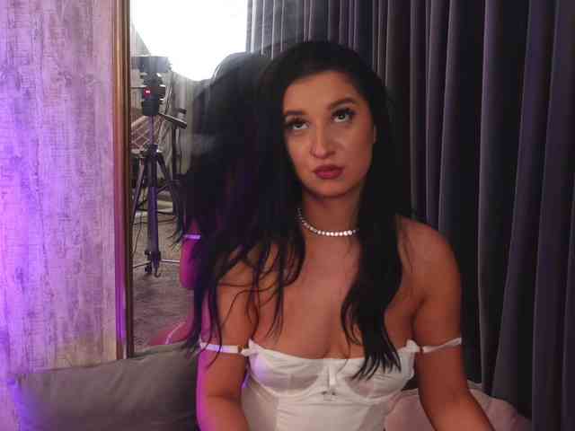 NoraCarter webcam