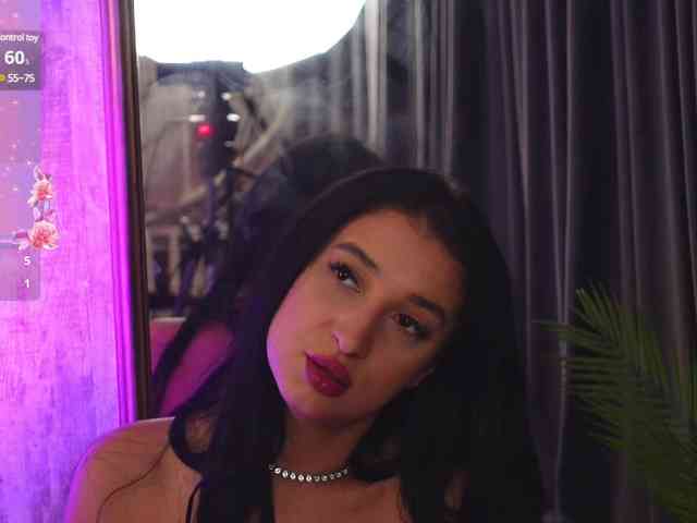 NoraCarter webcam