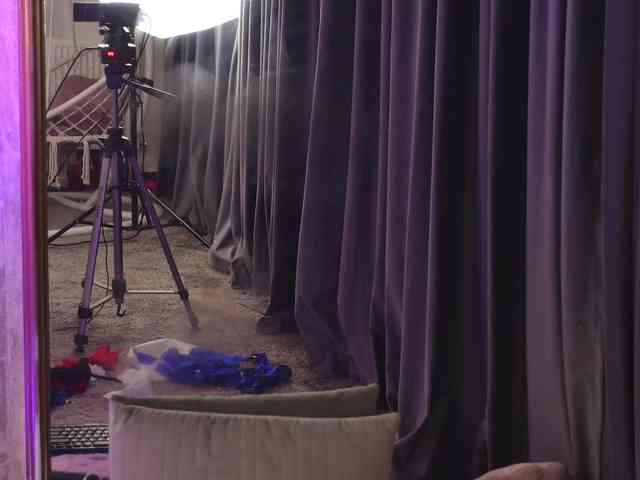 NoraCarter webcam