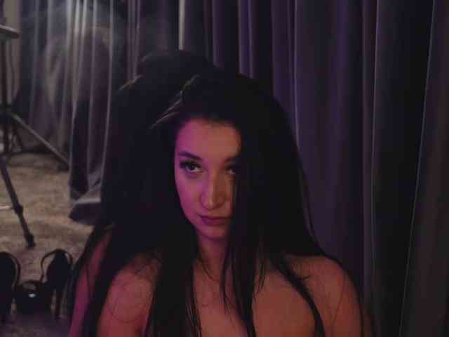NoraCarter webcam