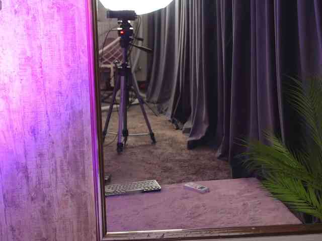 NoraCarter webcam