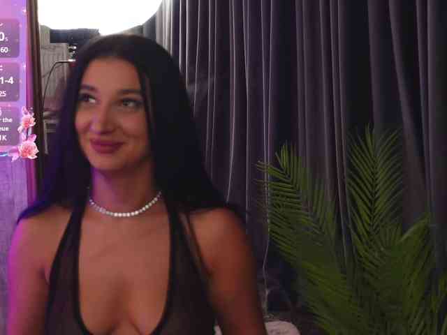 NoraCarter webcam