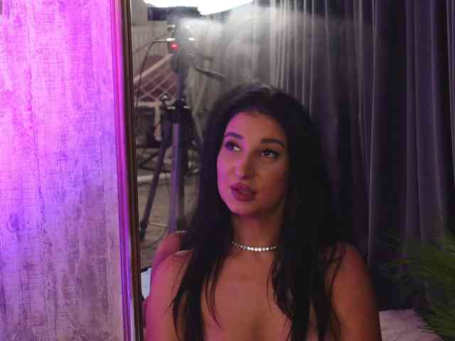 NoraCarter webcam