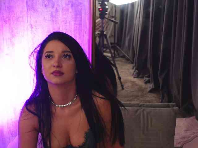 NoraCarter webcam