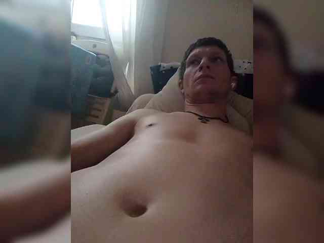 LongFadey Live Webcam on BongaCams