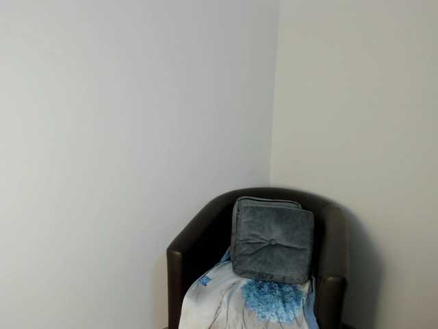 NicoleKateee's BongaCams show and profile