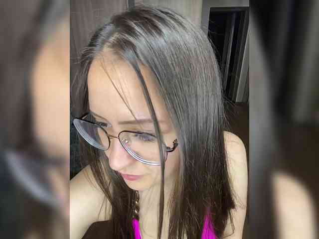 HotLilii webcam