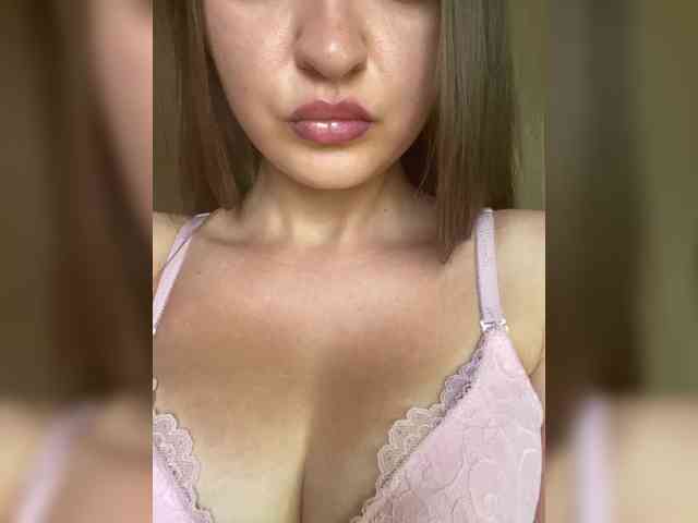 HotLilii webcam