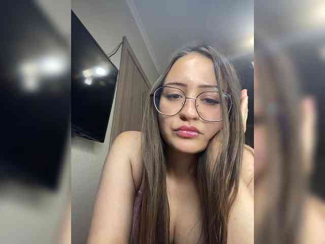 HotLilii webcam