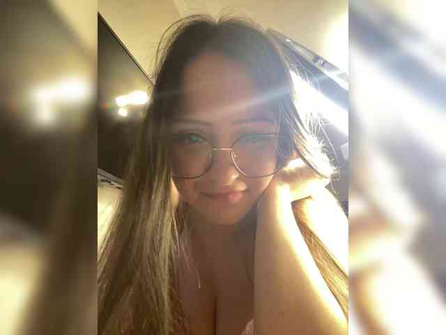 HotLilii webcam