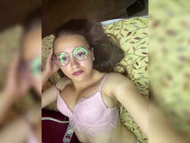 HotLilii webcam