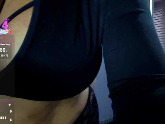Sarah917's BongaCams show and profile