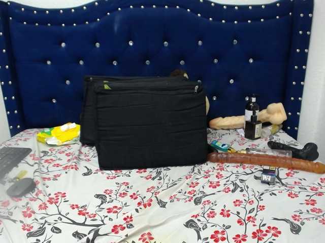 catalella-latina's BongaCams show and profile