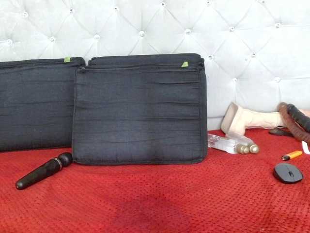 catalella-latina's BongaCams show and profile