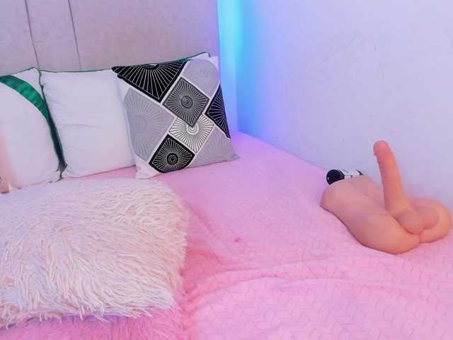 le modèle SusanSimpson est en webcam porno dans un show sur le site bongacams, il possède les tags suivants: Latino/Hispanic,Brunette,Shaved