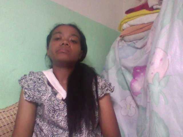 Berthine's BongaCams show and profile