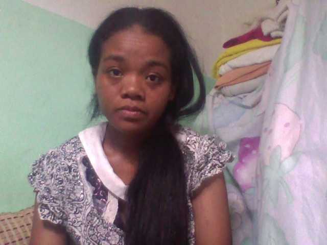 Berthine's BongaCams show and profile