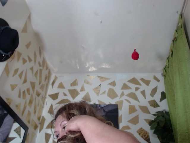 Kazsandra's BongaCams show and profile