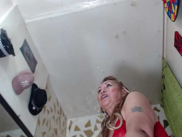 Kazsandra's BongaCams show and profile