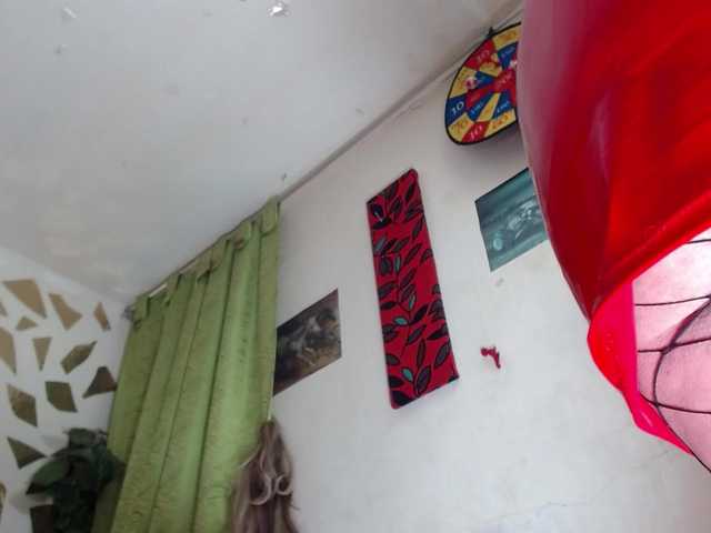 Kazsandra's BongaCams show and profile