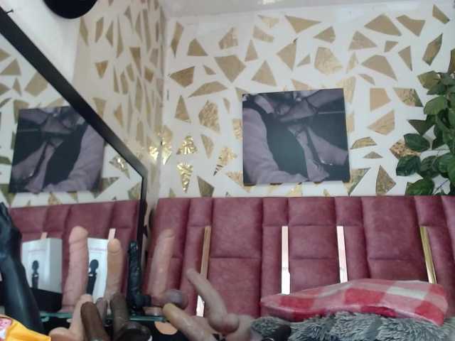 Kazsandra's BongaCams show and profile