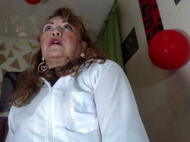 Kazsandra's BongaCams show and profile