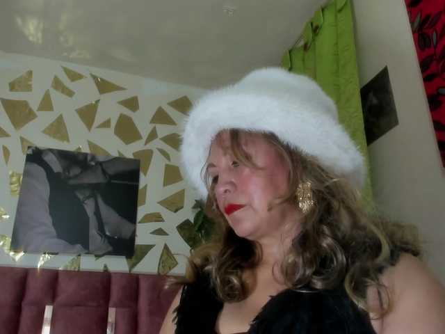 Kazsandra's BongaCams show and profile