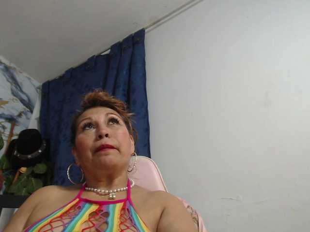 Kazsandra's BongaCams show and profile