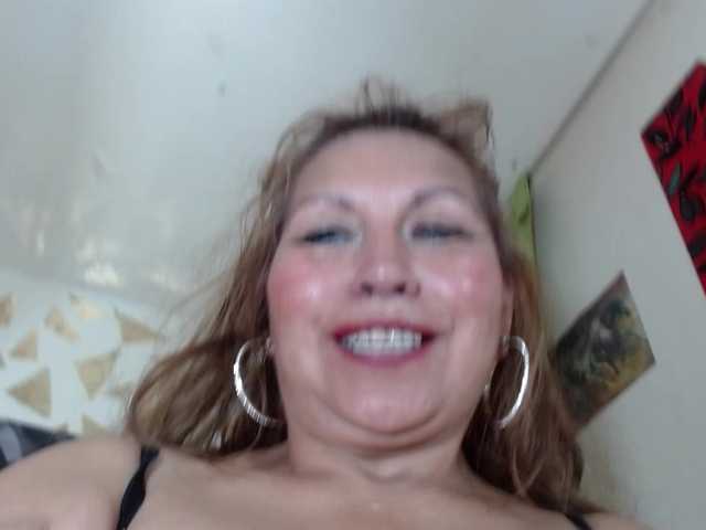 Kazsandra's BongaCams show and profile