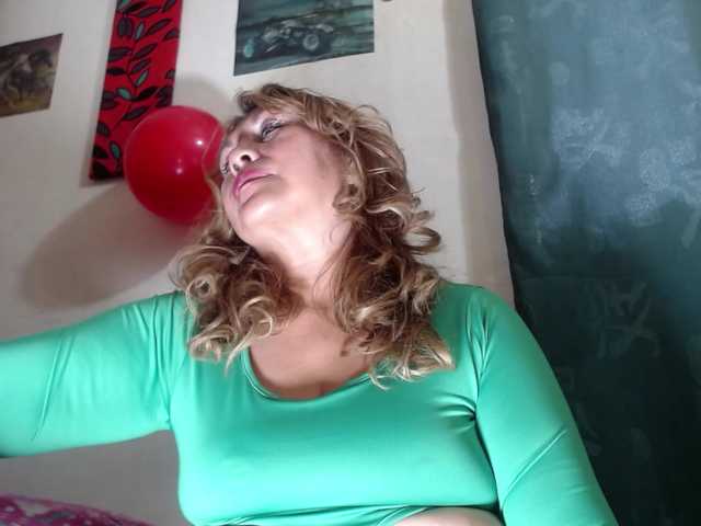 Kazsandra's BongaCams show and profile