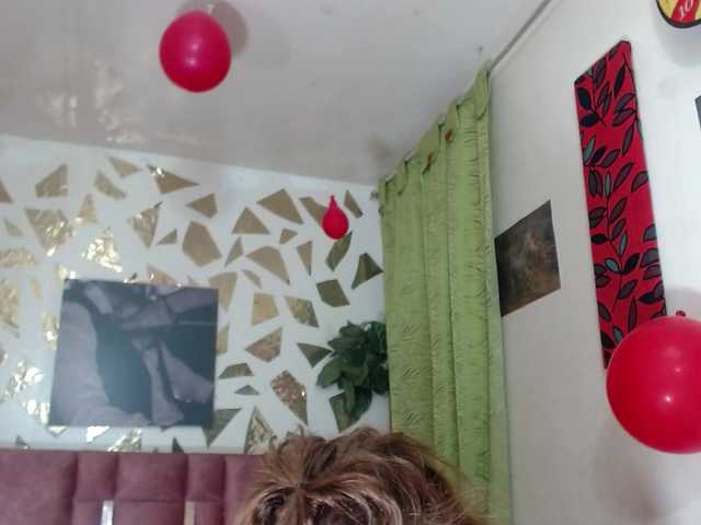 Kazsandra's BongaCams show and profile