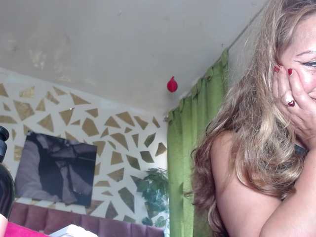 Kazsandra's BongaCams show and profile
